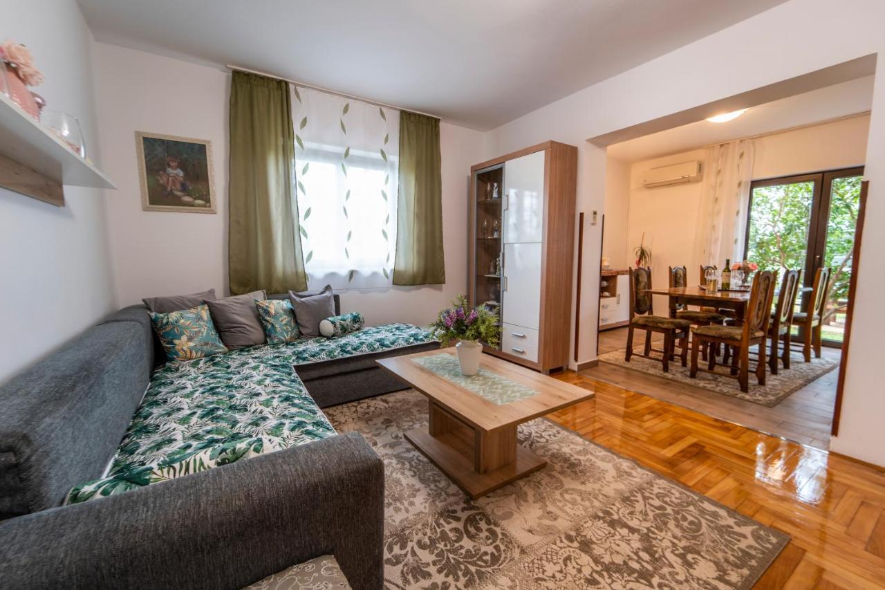 Apartment Silvija Pula Buitenkant foto
