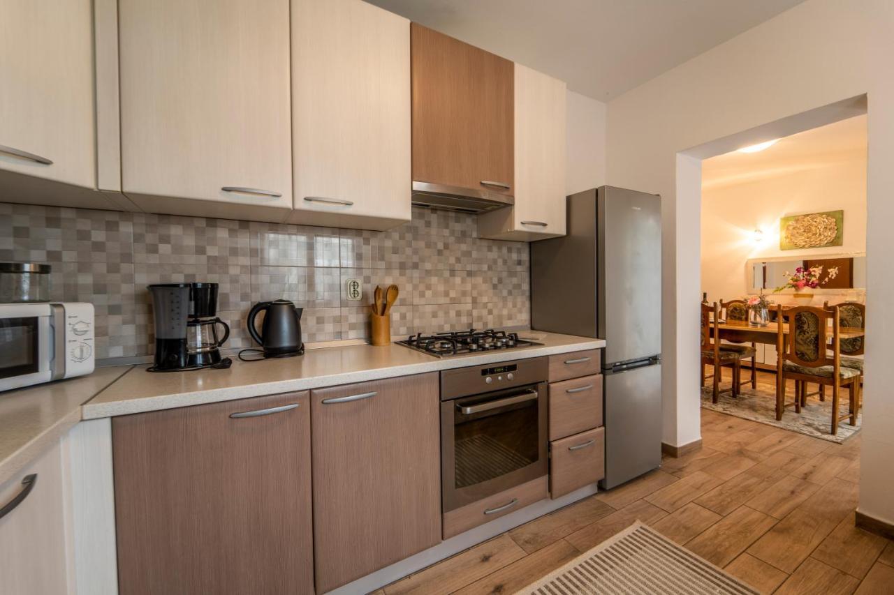 Apartment Silvija Pula Buitenkant foto