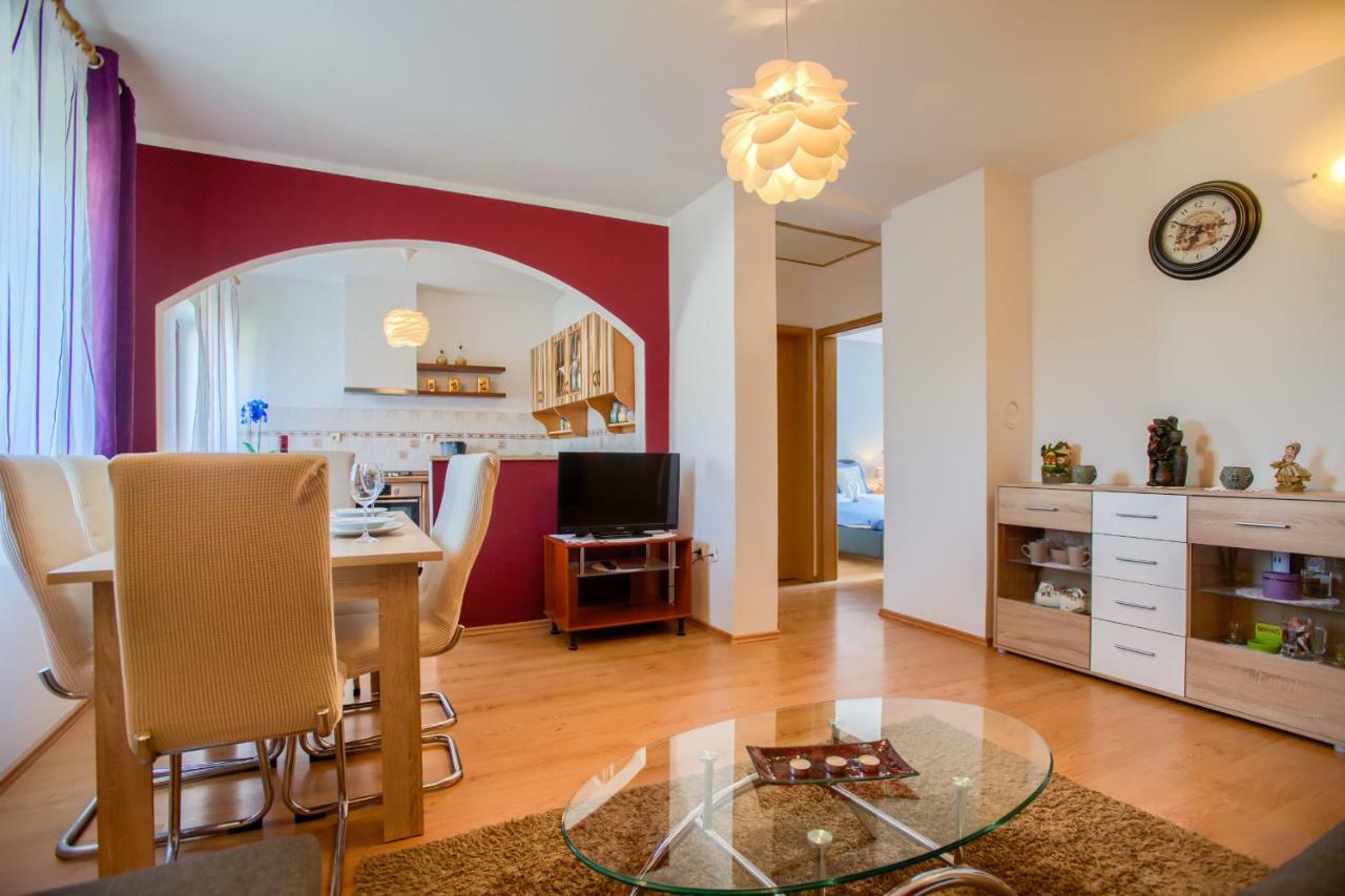 Apartment Silvija Pula Buitenkant foto