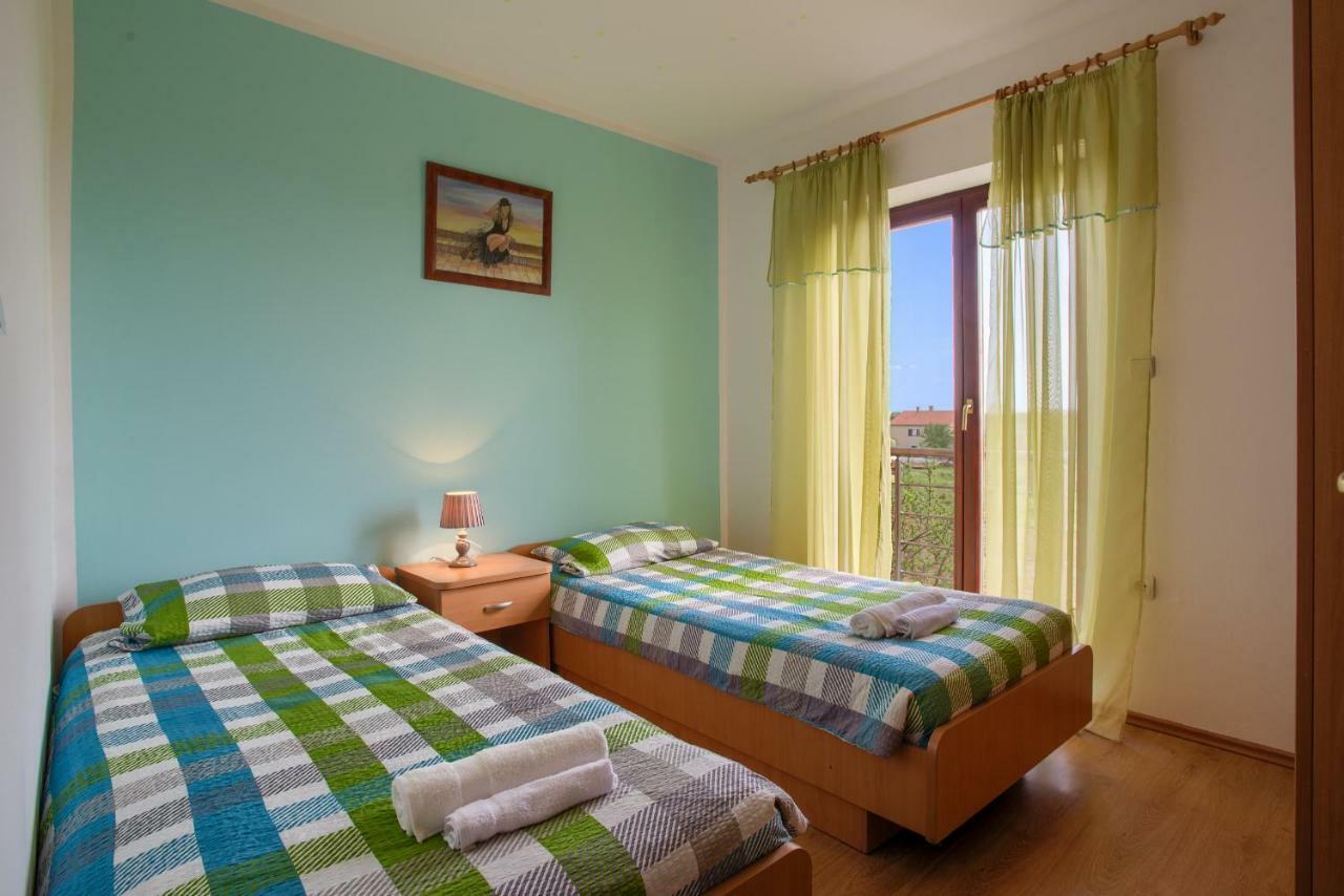 Apartment Silvija Pula Buitenkant foto